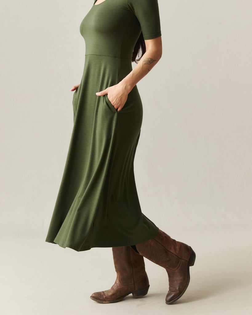 Women's Short Sleeve Flex Dress