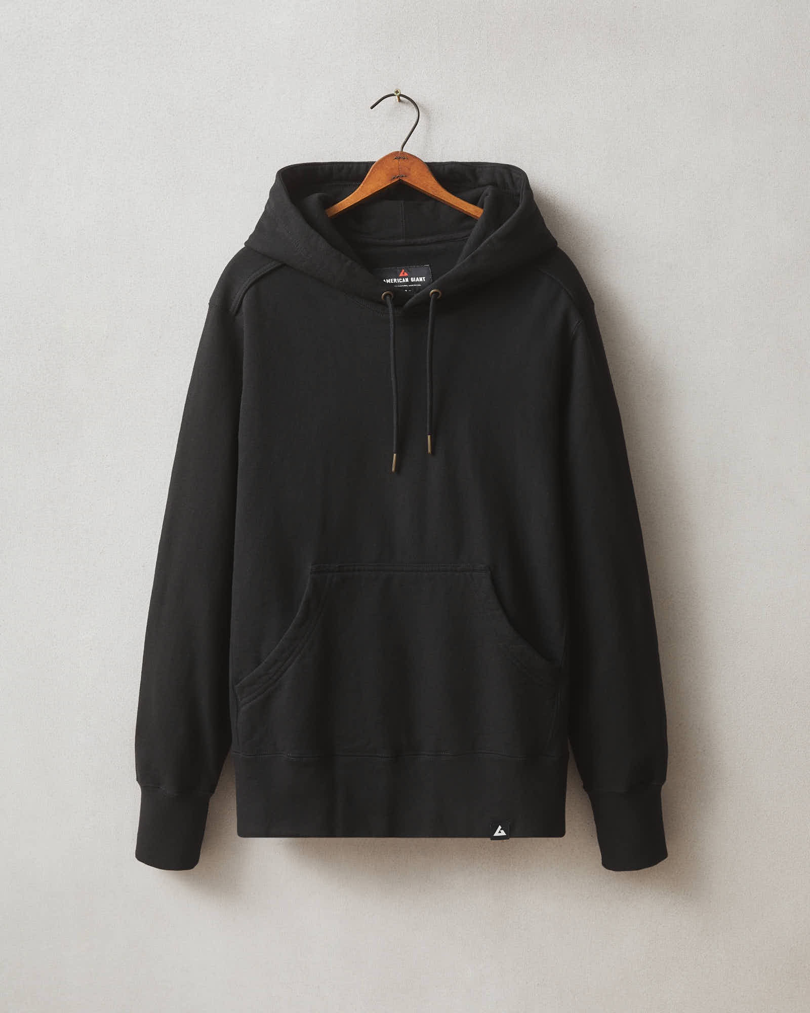 Hoodie Oversize in black, Sharp fit