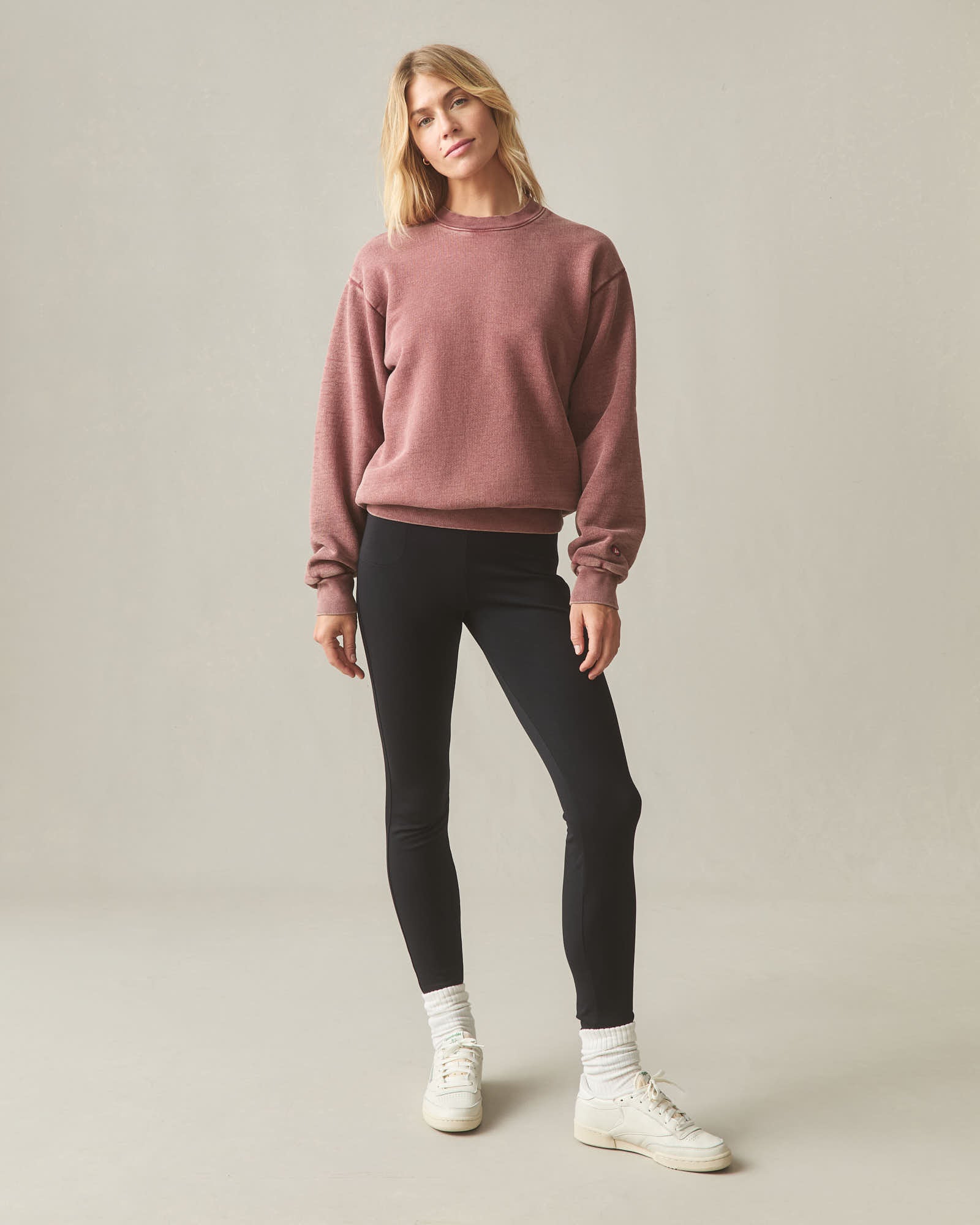 Unisex American Vintage Crew Sweatshirt - Mineral Wash Russet Brown