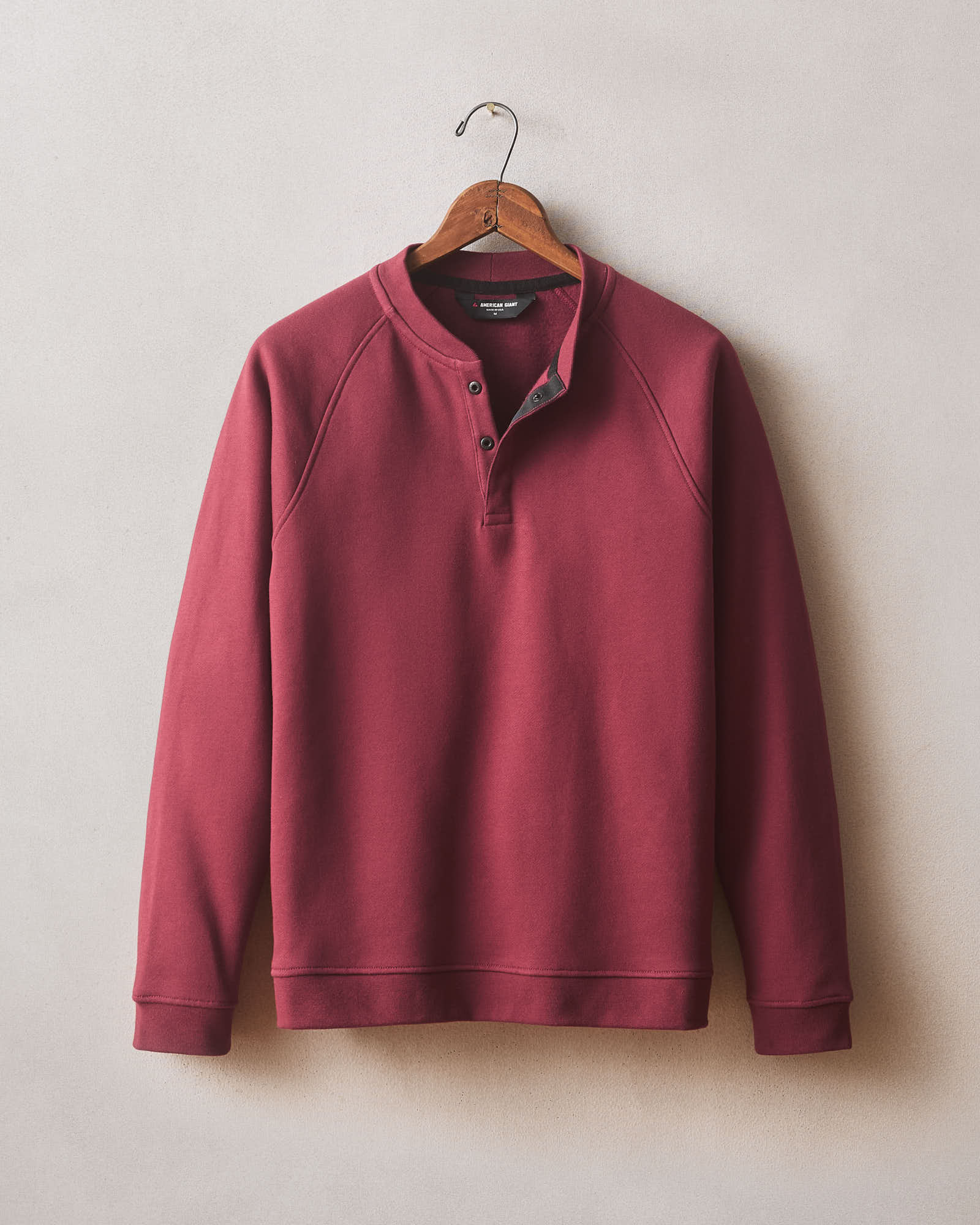 Sweatshirt Henley Raglan Logo Essentialrouge indiana pour Sweatshirt Henley Raglan Logo Essentialrouge indiana pour