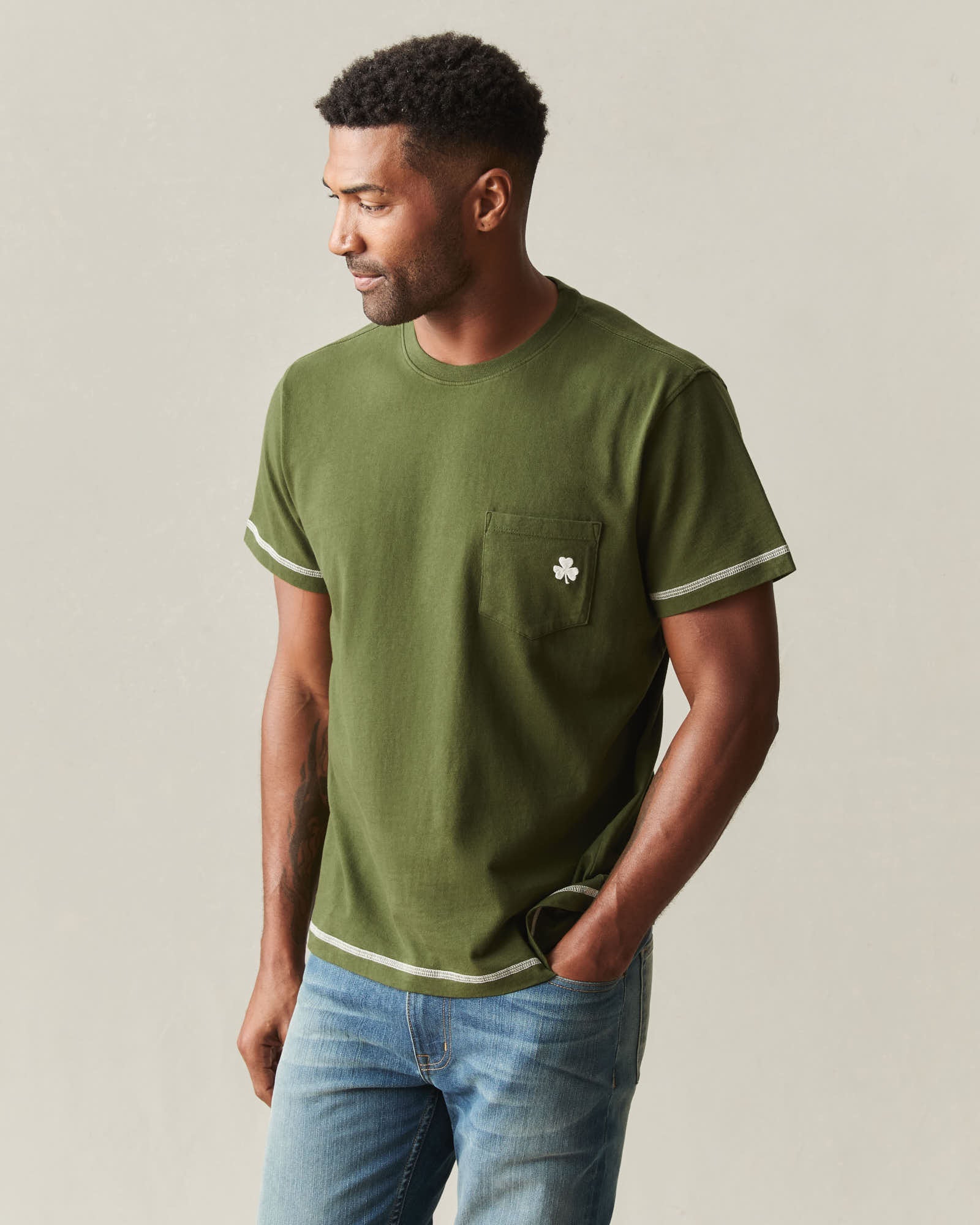 GREEN CLOTHING グリーンクロージング 4POCKETS PT S Unisex St. Patrick's Pocket Tee - Rifle Green