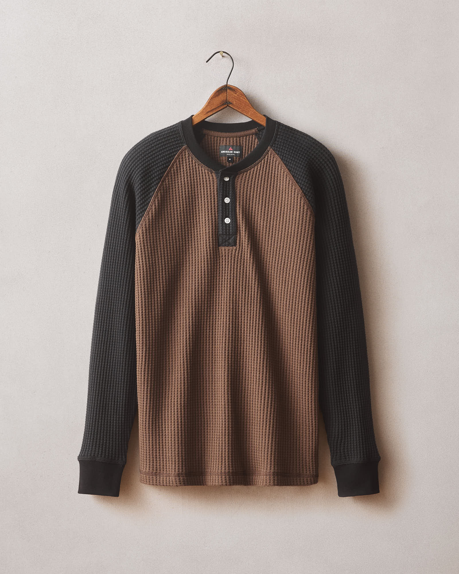 Men's Colorblock Waffle Long Sleeve Henley - Cocoa Black