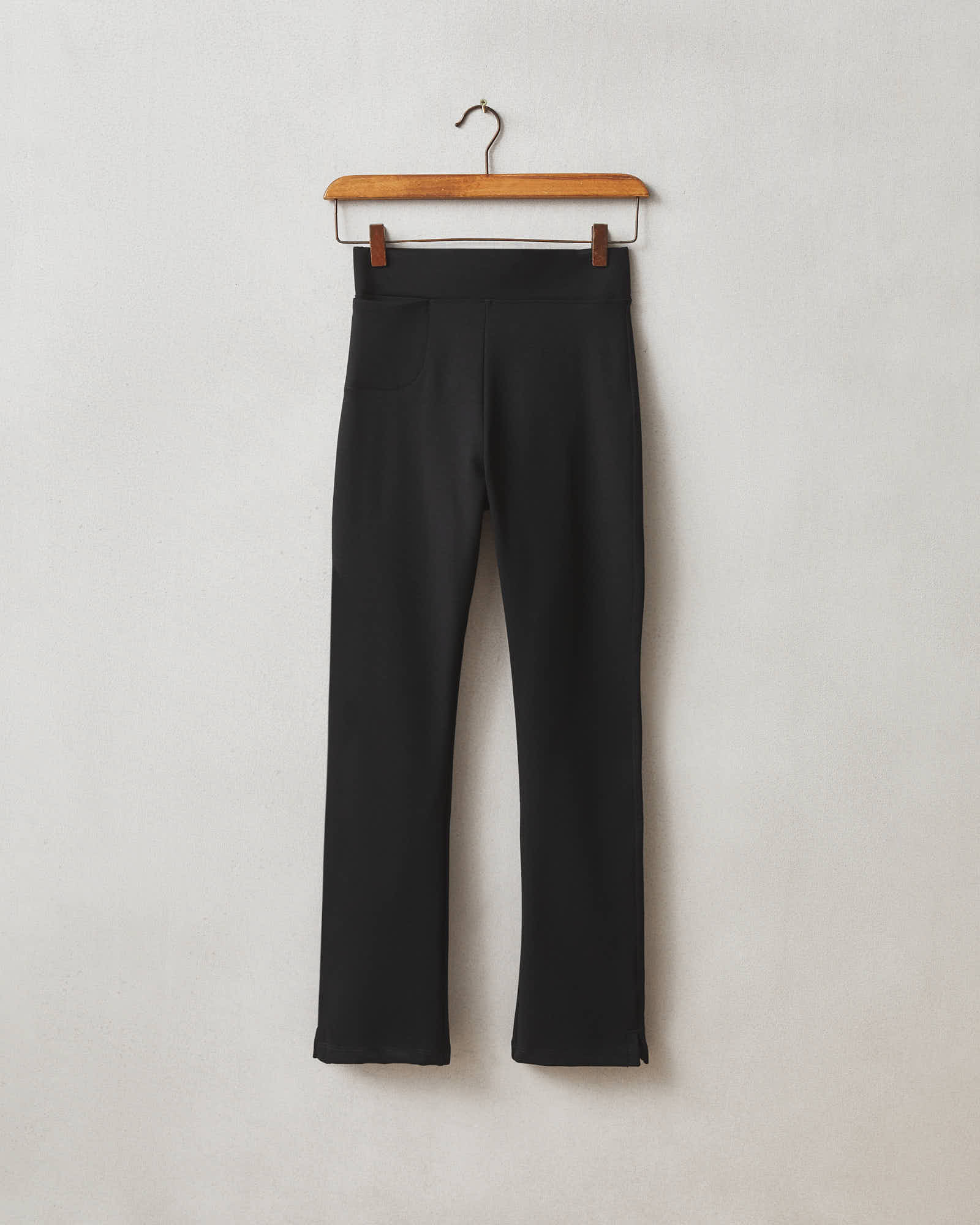 American Giant Women's Kick Flare Pant, Super Black (Size: 0) American Giant Women's Kick Flare Pant, Super Black (Size: 0)