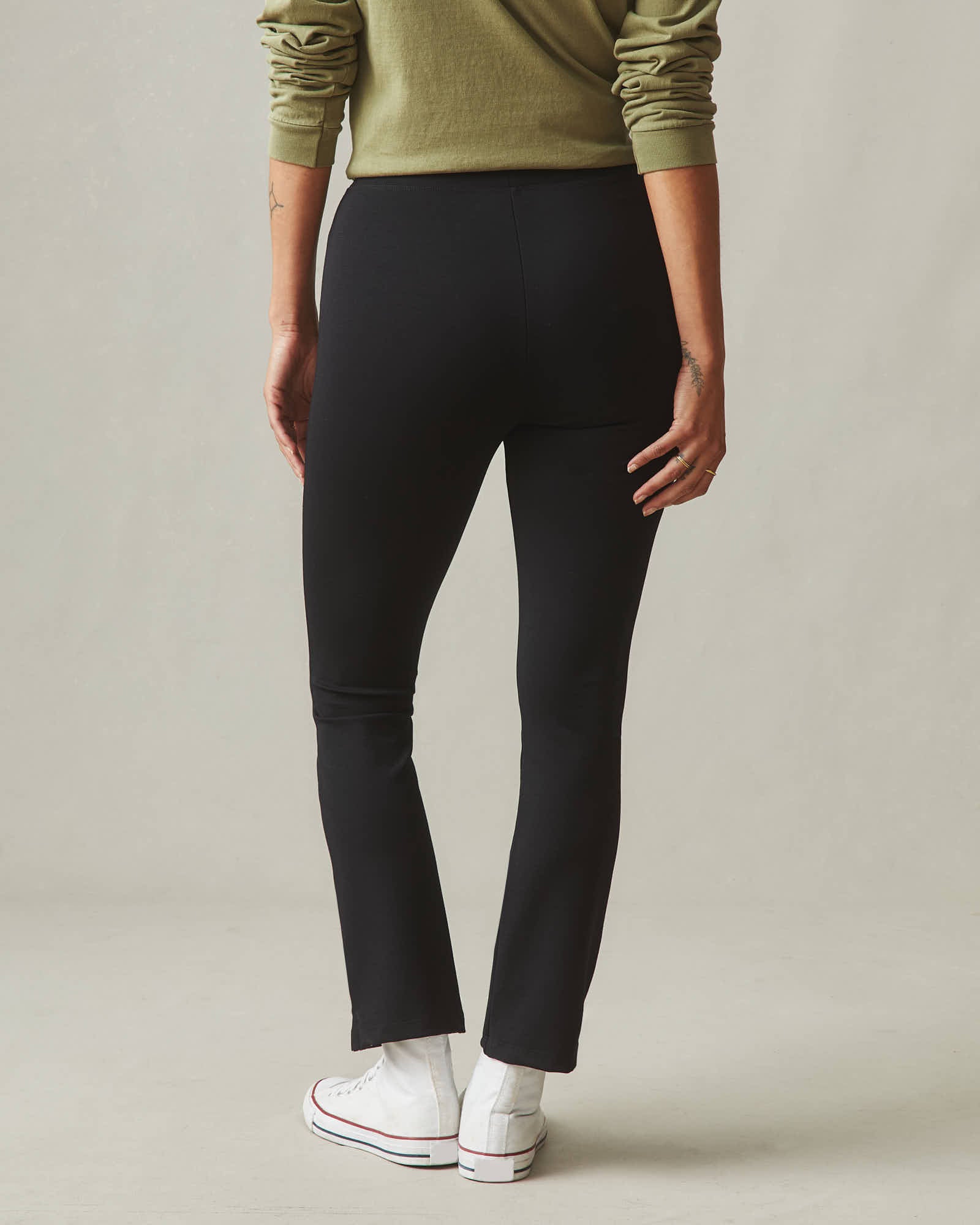 American Giant Women's Kick Flare Pant, Super Black (Size: 0) American Giant Women's Kick Flare Pant, Super Black (Size: 0)