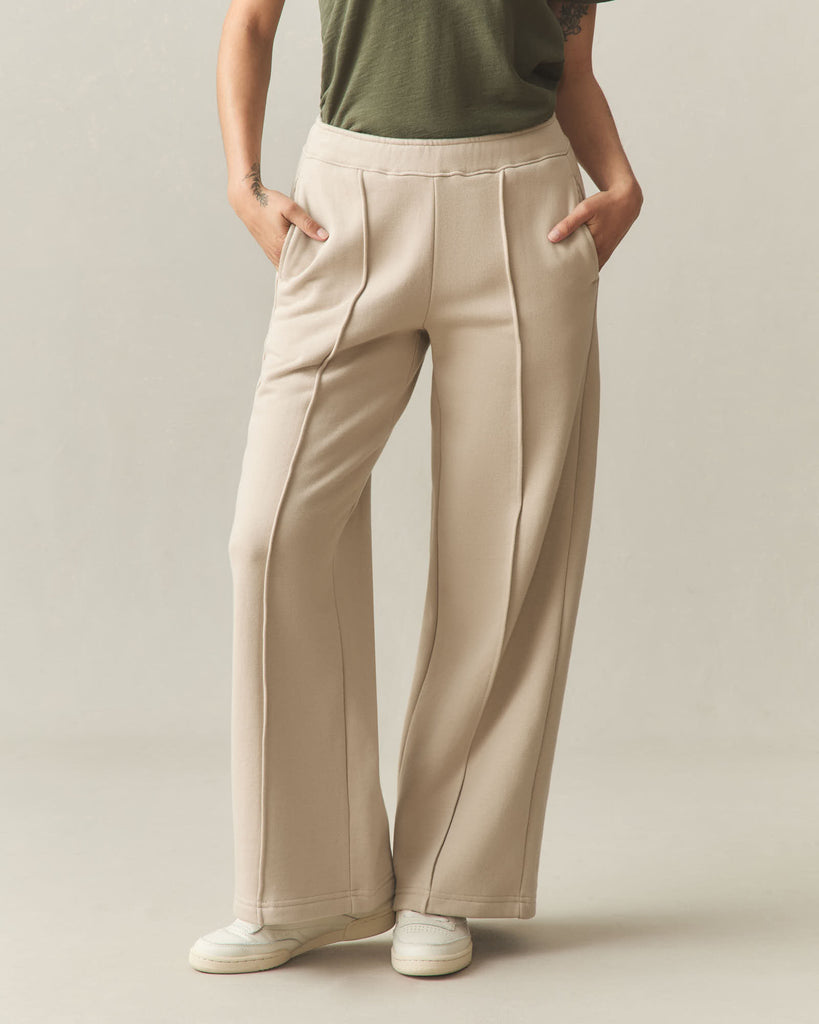 Women’s Pintuck Flare Pant