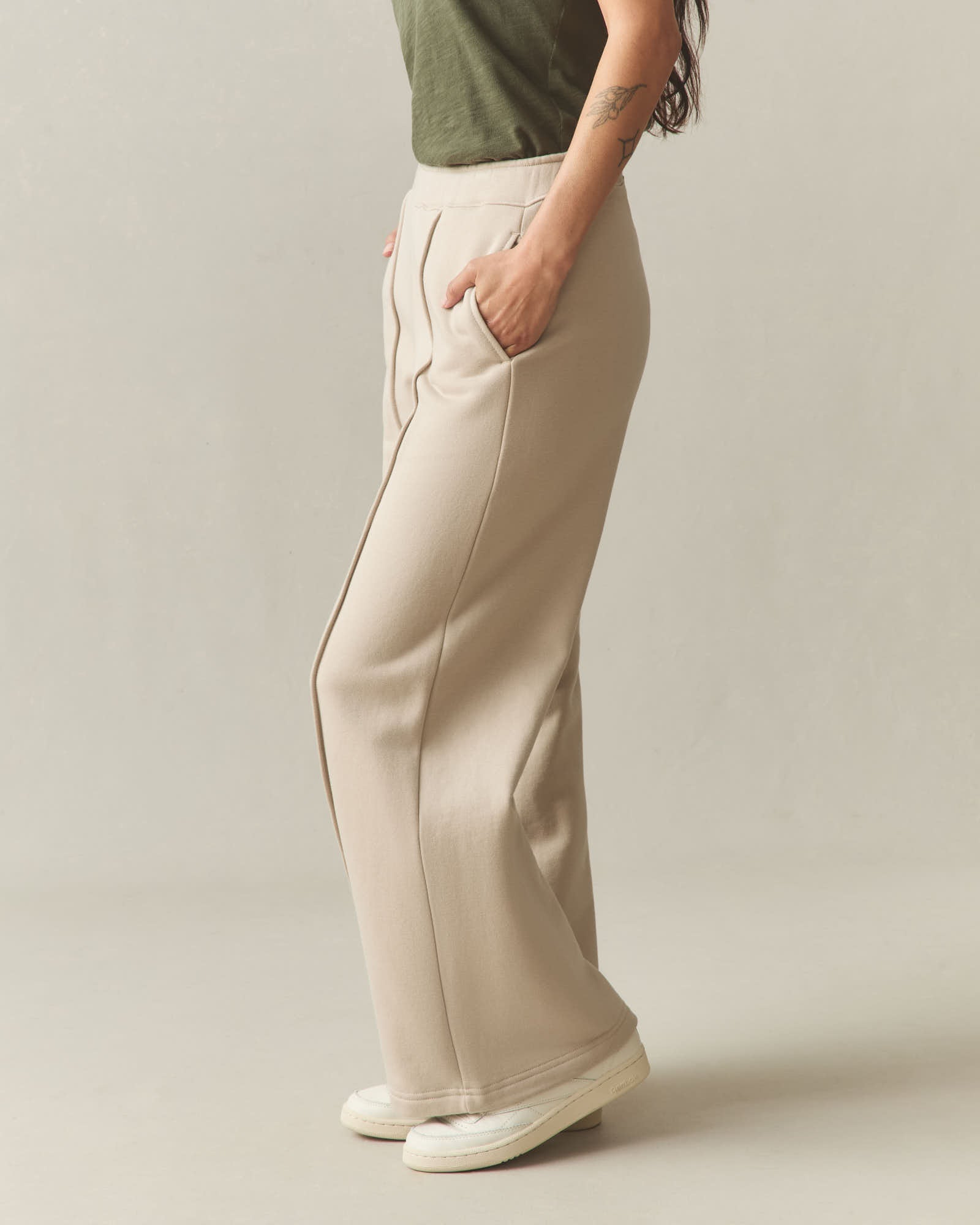 Women's Pintuck Flare Pant - Cobblestone