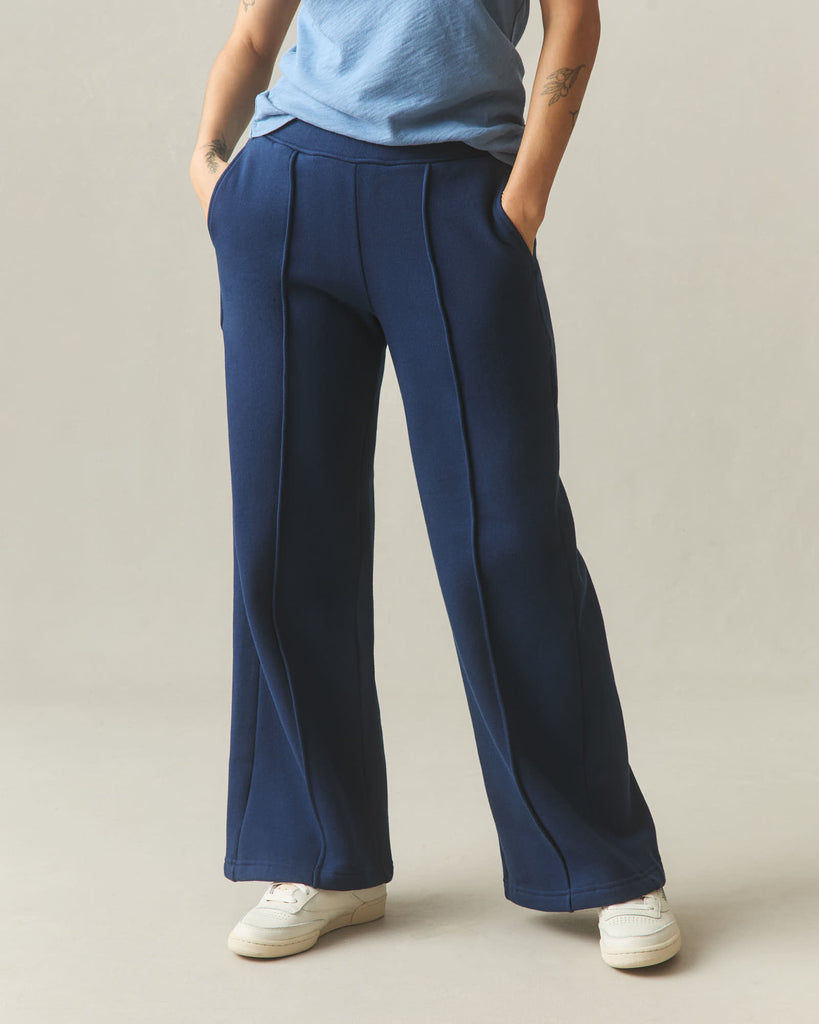 Women’s Pintuck Flare Pant