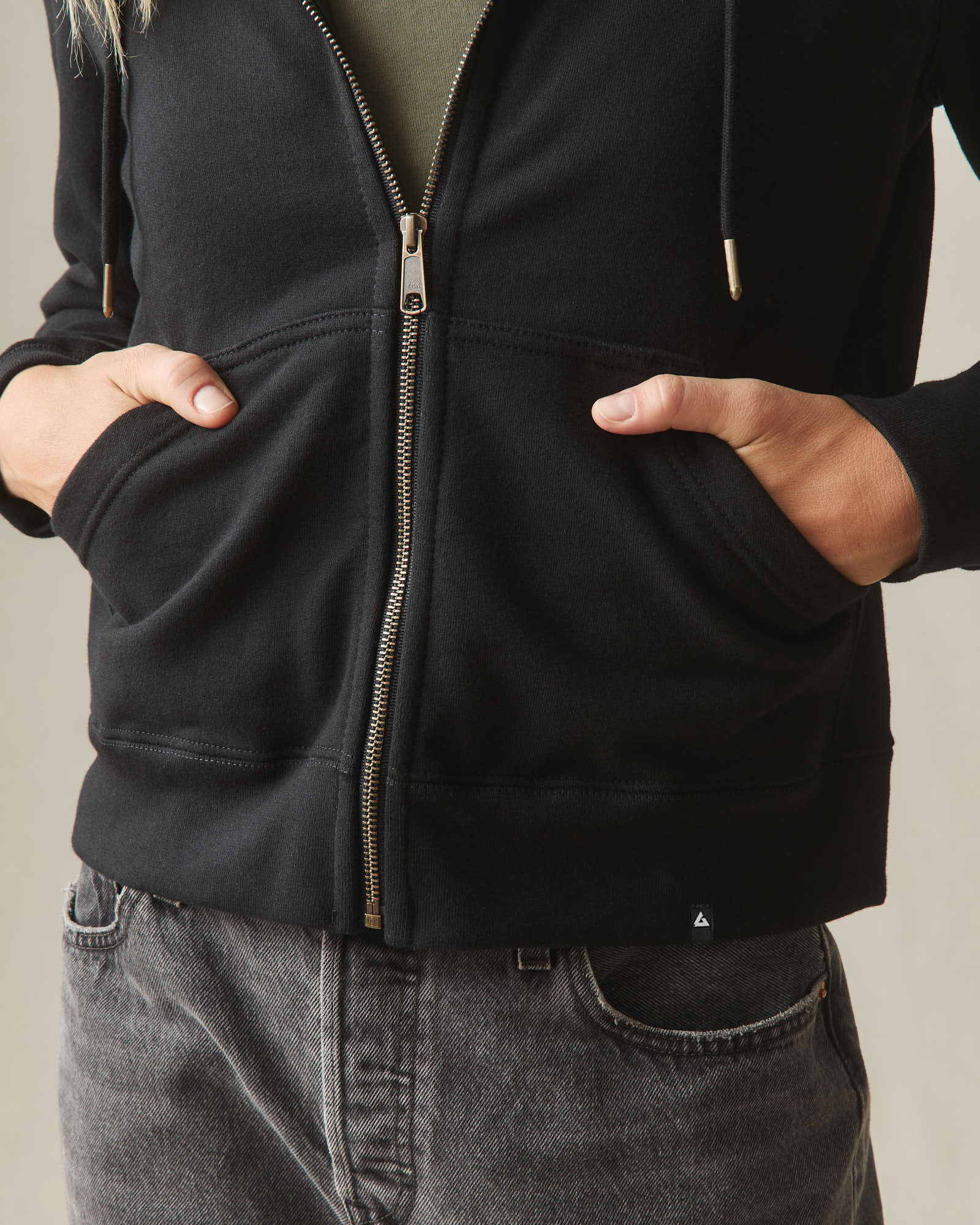 Women's Relaxed Classic Full Zip - Black