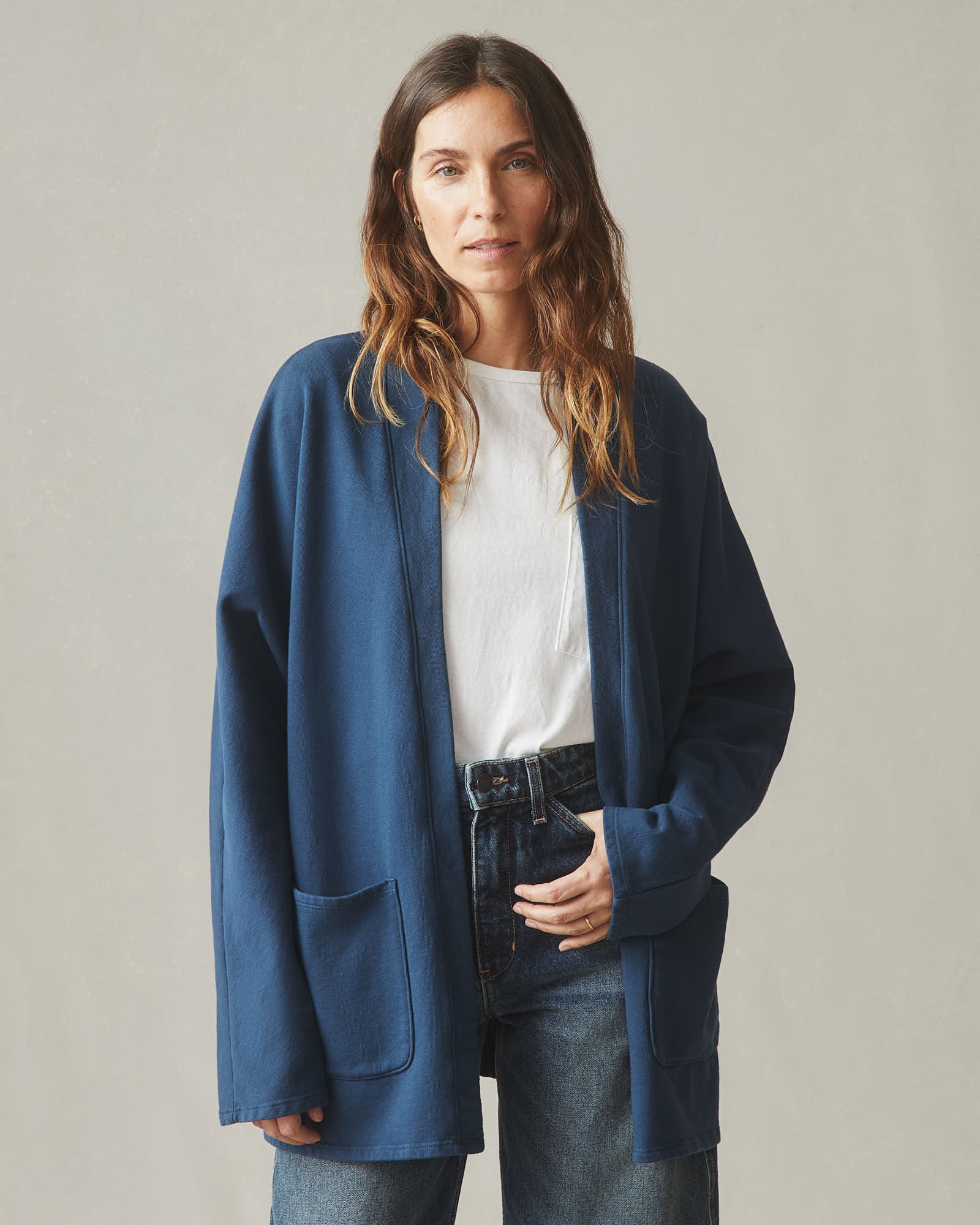 Gilet cardigan femme - Influence de Luxor – Made in France - Bleu – S ou M – Très bon état - Vêtements Gilet cardigan femme - Influence de Luxor – Made in France - Bleu – S ou M – Très bon état - Vêtements