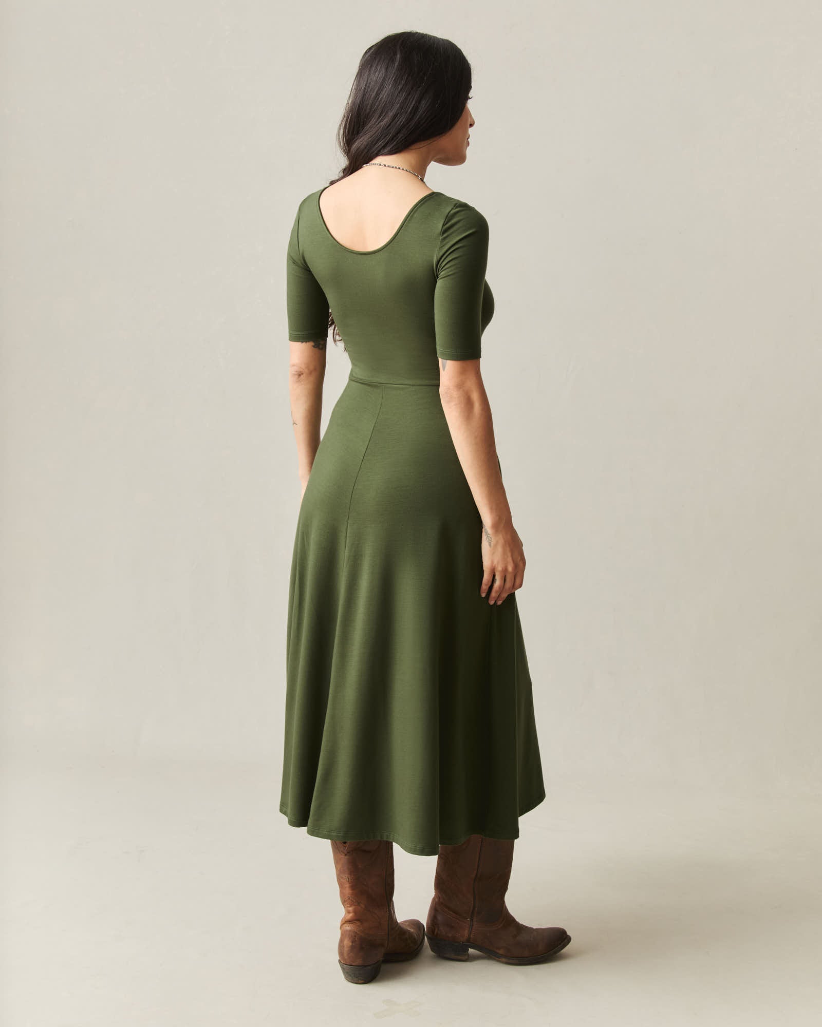green emerald velvet dress Women's Short Sleeve Flex Dress