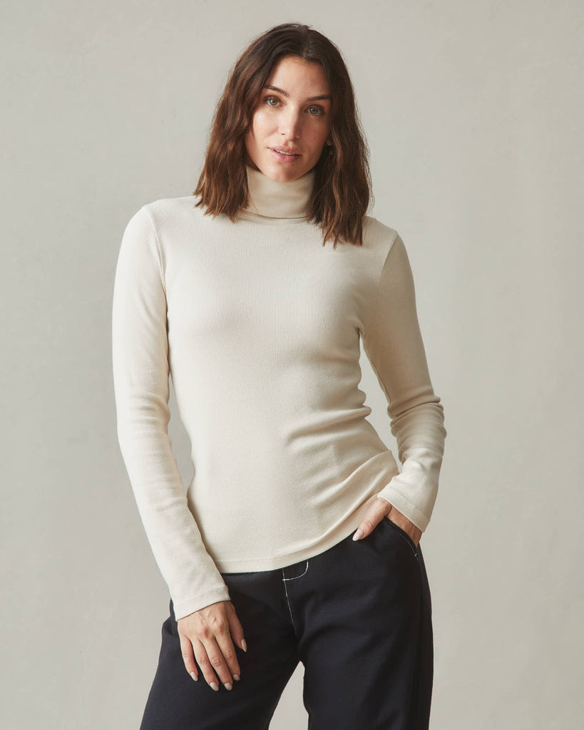 Women’s Stretch Rib Turtleneck