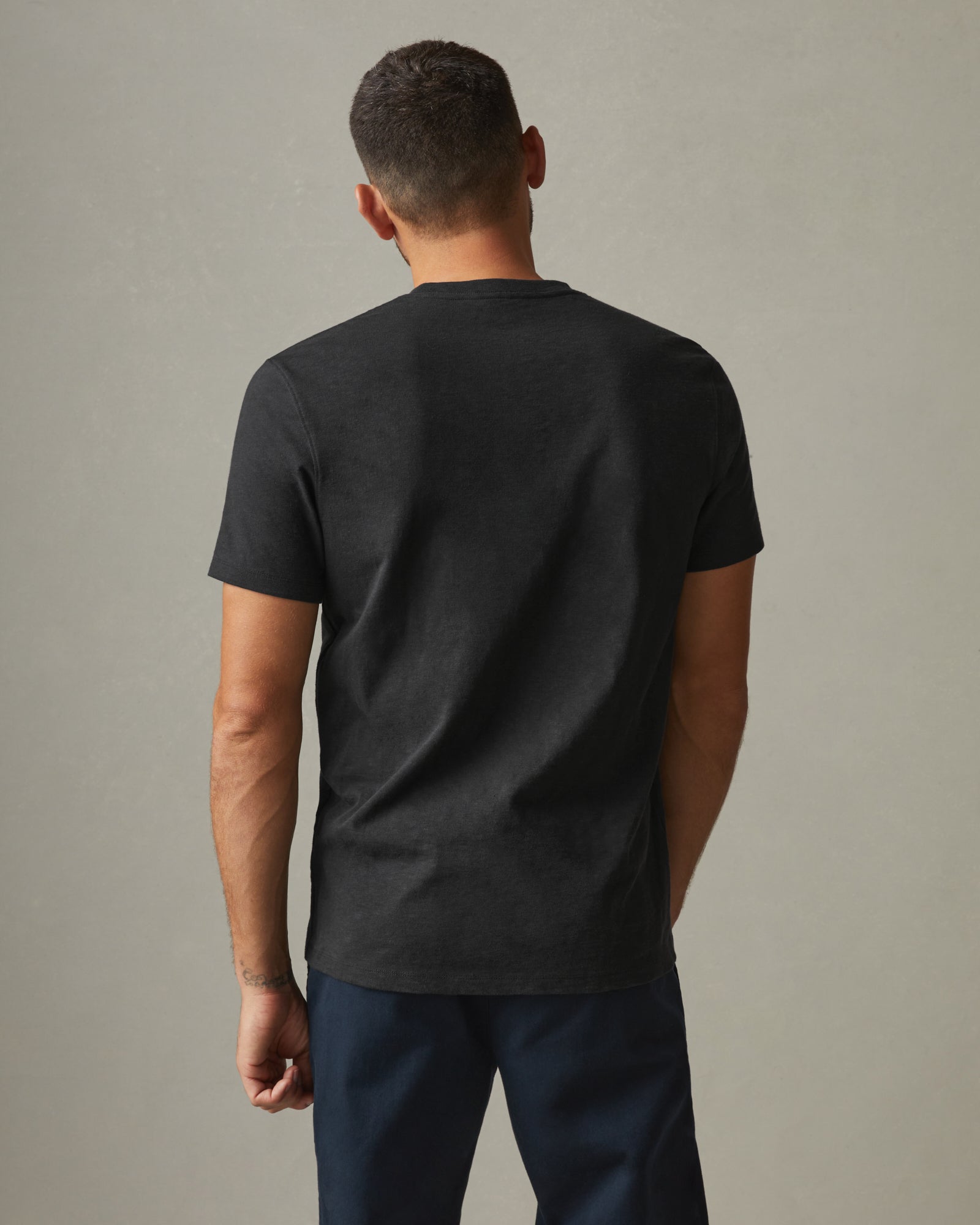 Regular V-Neck Slub T-shirt - Black