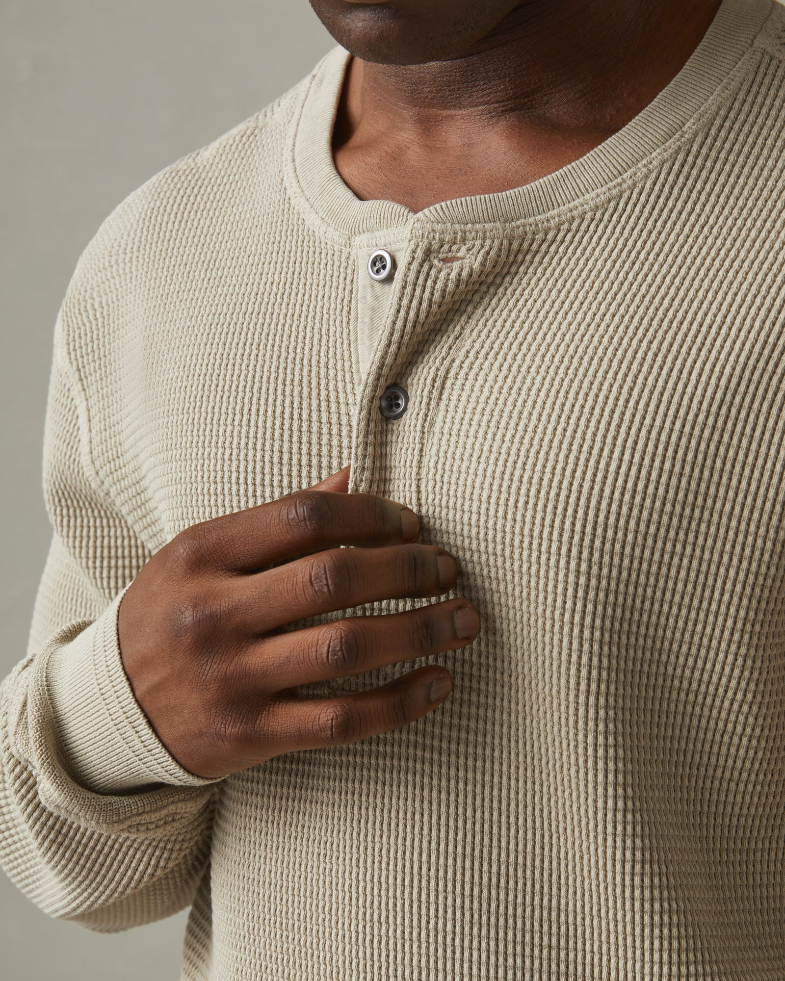 MEN'S WAFFLE HENLEY NECK LONG SLEEVE T-SHIRT | UNIQLO AU